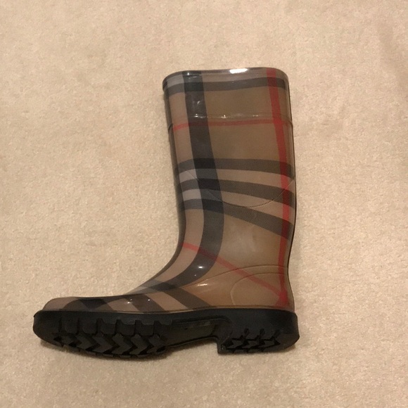 Authentic Burberry Plaid Winter Rain Boots - Brown and Black - Picture 2 of 8